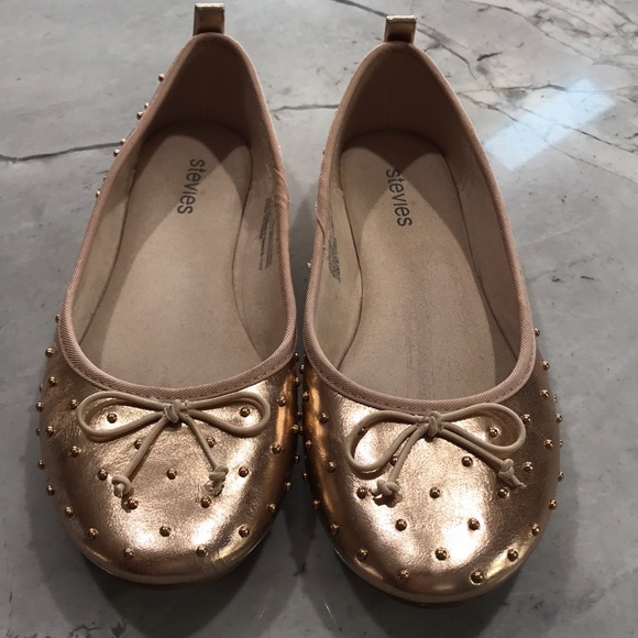 Stevies Rose Gold Flats - Picture 2 of 8